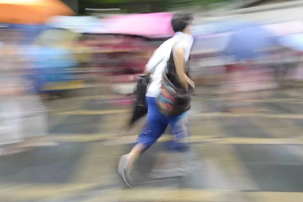 廣州暴雨突襲，高考繼續(xù)_除濕機廠家